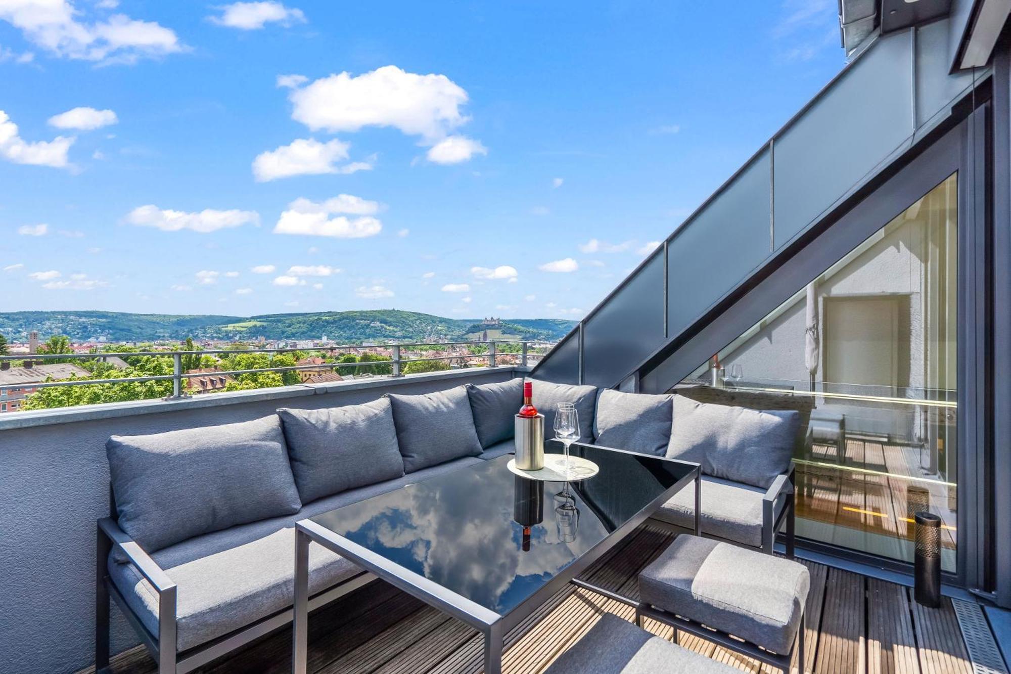 Apartment Dnd Design Loft I 170qm I Parken I Balkon I Workstation I Netflix I Kaffee I Waschmaschine I Trockner I Xbox I Ausblick