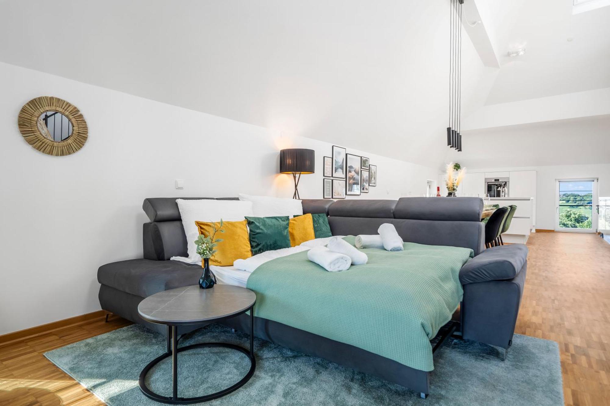 Dnd Design Loft I 170qm I Parken I Balkon I Workstation I Netflix I Kaffee I Waschmaschine I Trockner I Xbox I Ausblick Apartment Würzburg