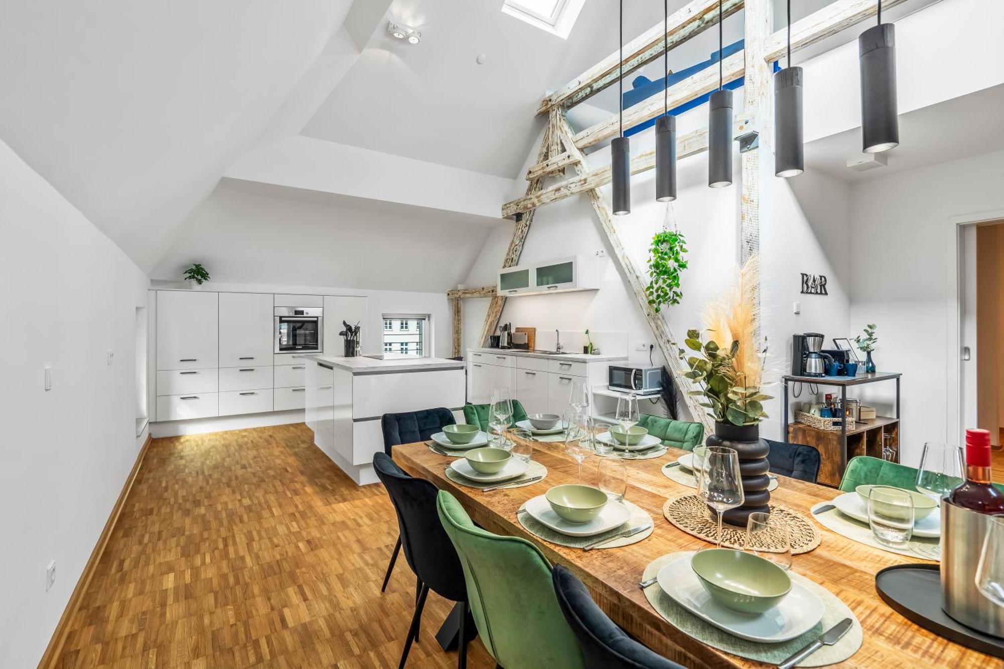 Apartment Dnd Design Loft I 170qm I Parken I Balkon I Workstation I Netflix I Kaffee I Waschmaschine I Trockner I Xbox I Ausblick Würzburg